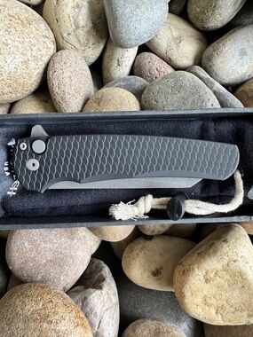 Pro-Tech Malibu MagnaCut - Black Dragon Scale - Acid Washed Reverse Tanto